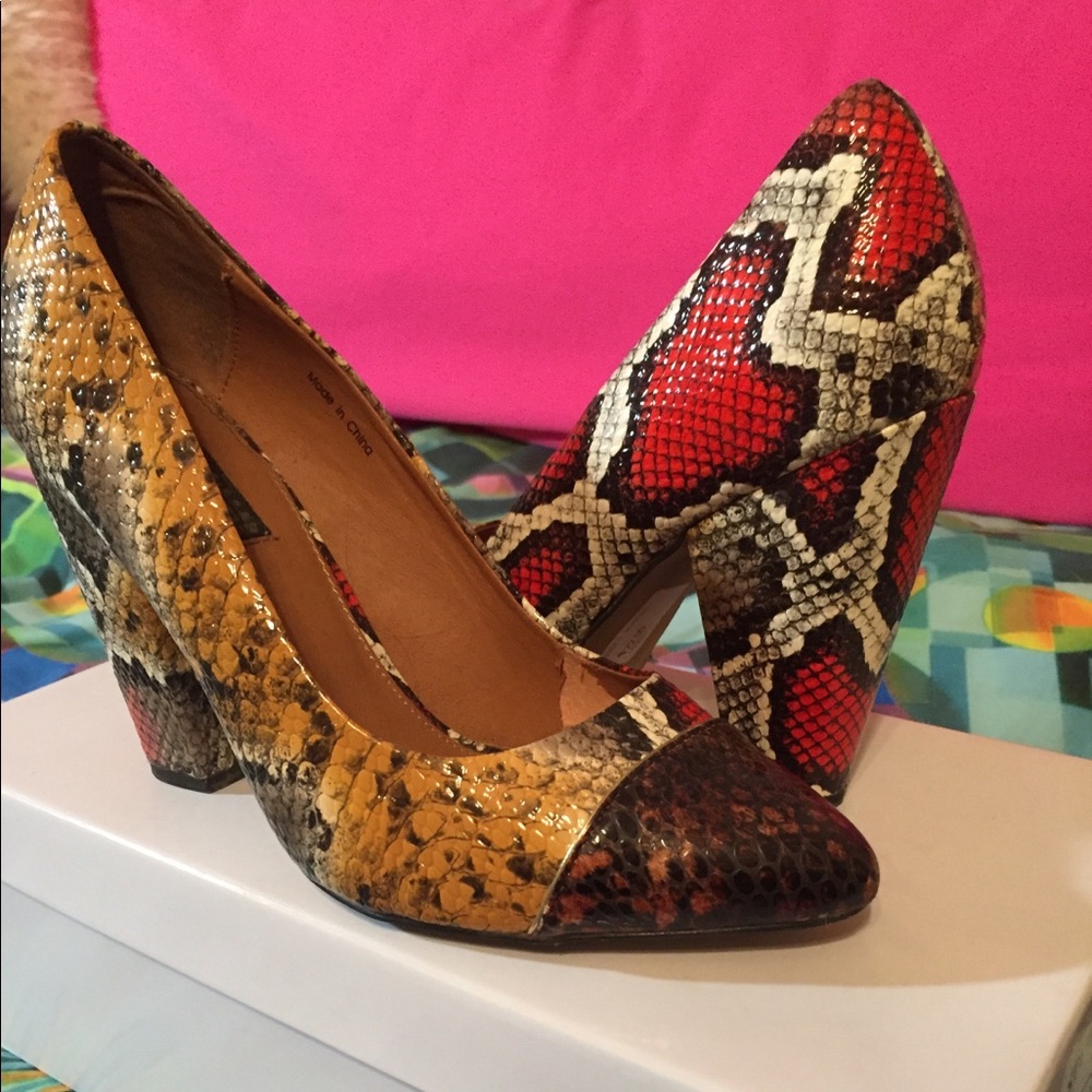 Snakeskin Pumps